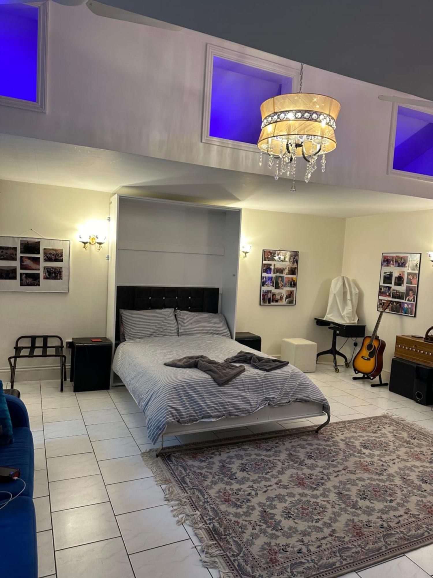 Amazing Gantshill Studio Annexe & Free Parking Redbridge Esterno foto