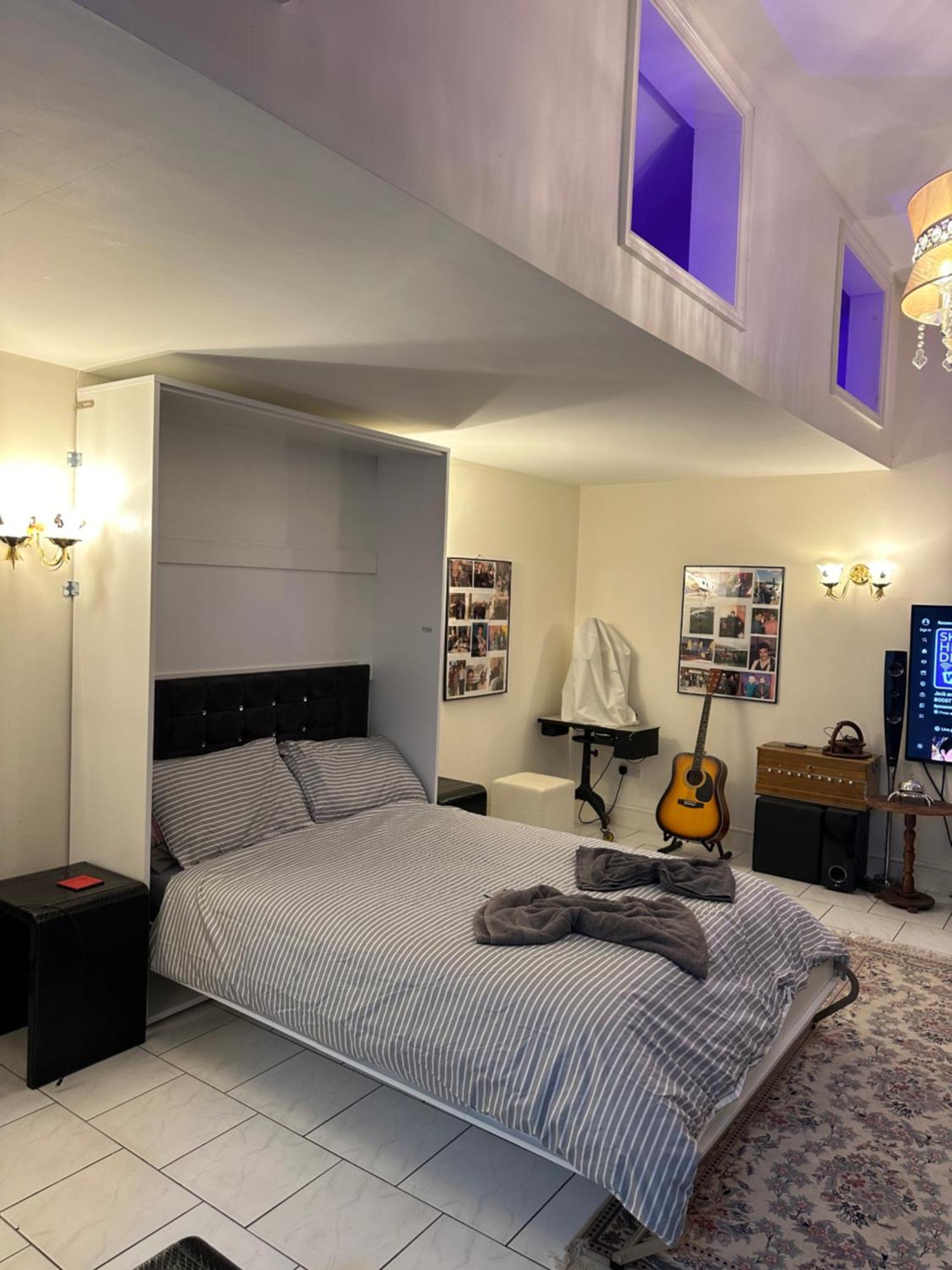 Amazing Gantshill Studio Annexe & Free Parking Redbridge Esterno foto