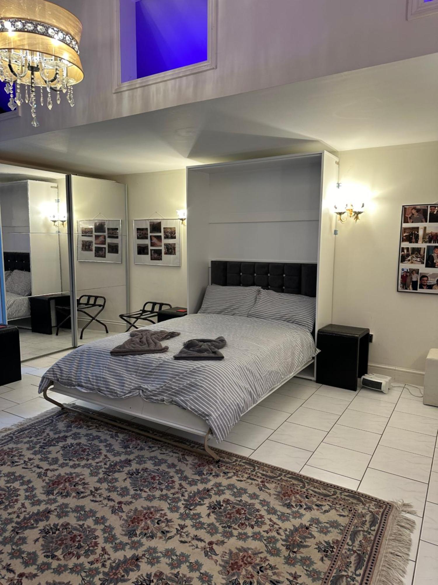 Amazing Gantshill Studio Annexe & Free Parking Redbridge Esterno foto
